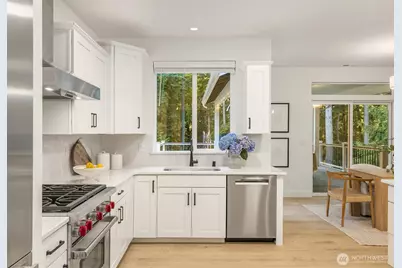 16761 NE Sanwick Place, Bainbridge Island, WA 98110 - Photo 11