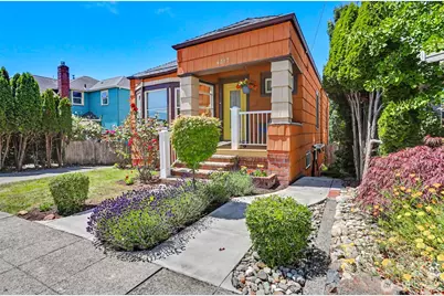 4317 Phinney Avenue N, Seattle, WA 98103 - Photo 1