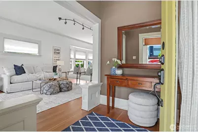 4317 Phinney Avenue N, Seattle, WA 98103 - Photo 5