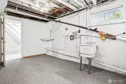 4317 Phinney Avenue N, Seattle, WA 98103 - Photo 31