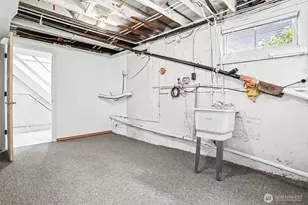 4317 Phinney Ave N, Seattle, WA 98103 - Photo 31