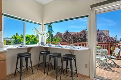 4317 Phinney Avenue N, Seattle, WA 98103 - Photo 13