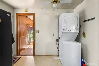 5669 Kitsap Way, Bremerton, WA 98312 - Photo 21