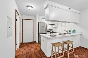 769 Hayes St, Seattle, WA 98109 - Photo 13