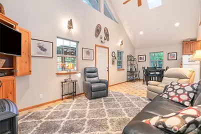 6978 Rainier Way, Deming, WA 98244 - Photo 5