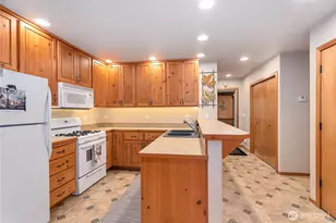 6978 Rainier Way, Deming, WA 98244 - Photo 9