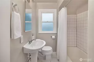 655 NW 51st St, Seattle, WA 98107 - Photo 11
