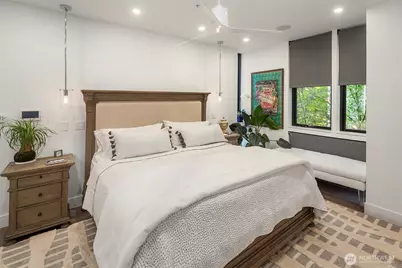 210 W Comstock Street #301, Seattle, WA 98119 - Photo 19
