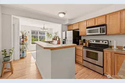 5710 198th Street SW #D, Lynnwood, WA 98036 - Photo 15