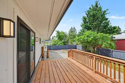 20006 117th Street E, Bonney Lake, WA 98391 - Photo 25
