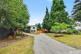 20006 117th St E, Bonney Lake, WA 98391 - Photo 21