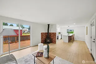 20006 117th St E, Bonney Lake, WA 98391 - Photo 7