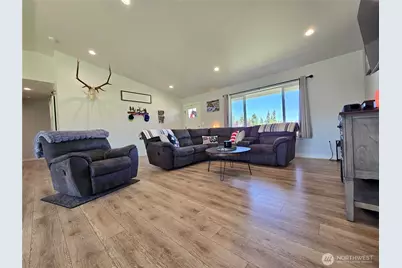 1040 Ashwood Lane, Forks, WA 98331 - Photo 5