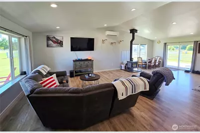 1040 Ashwood Lane, Forks, WA 98331 - Photo 3