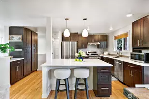 8018 40th Ave NE, Seattle, WA 98115 - Photo 11