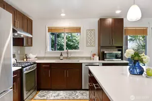 8018 40th Ave NE, Seattle, WA 98115 - Photo 13