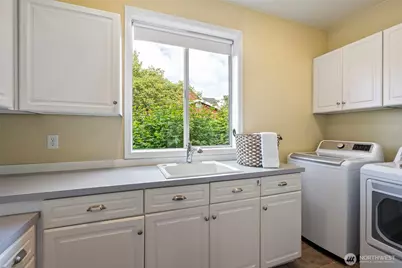 2614 Tacoma Road E, Puyallup, WA 98371 - Photo 15