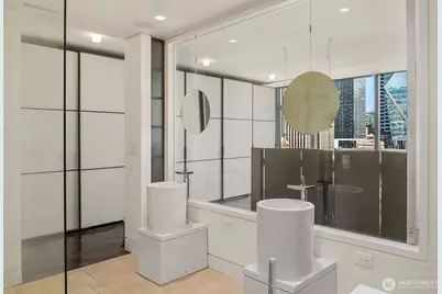 715 2nd Avenue #1505, Seattle, WA 98104 - Photo 31