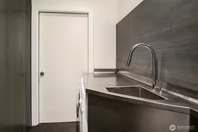 715 2nd Avenue #1505, Seattle, WA 98104 - Photo 39