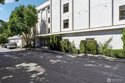 10129 Main St, Bellevue, WA 98004 - Photo 3