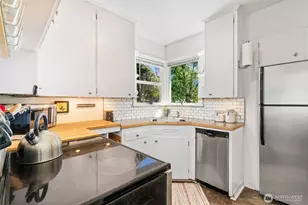 8526 17th Ave NE, Seattle, WA 98115 - Photo 11