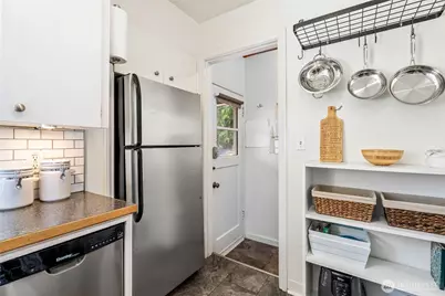 8526 17th Avenue NE, Seattle, WA 98115 - Photo 13