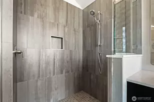 9744 B Holman Rd NW, Seattle, WA 98117 - Photo 19