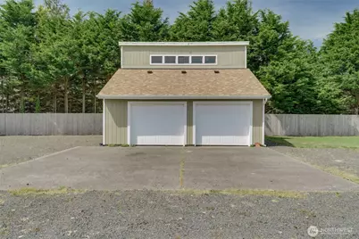 830 Bussone Ln, Chinook, WA 98614 - Photo 7