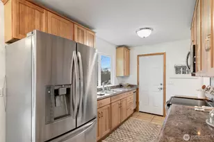 20068 21st Ave NE, Shoreline, WA 98155 - Photo 13