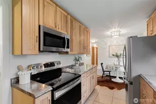 20068 21st Ave NE, Shoreline, WA 98155 - Photo 15