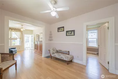 2424 Cleveland Avenue, Everett, WA 98201 - Photo 15