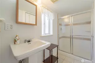 2424 Cleveland Ave, Everett, WA 98201 - Photo 23
