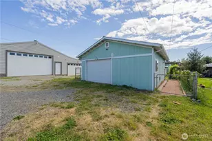 2424 Cleveland Ave, Everett, WA 98201 - Photo 39