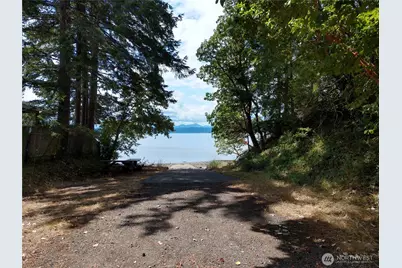 221 NE Madrona Avenue, Tahuya, WA 98588 - Photo 11