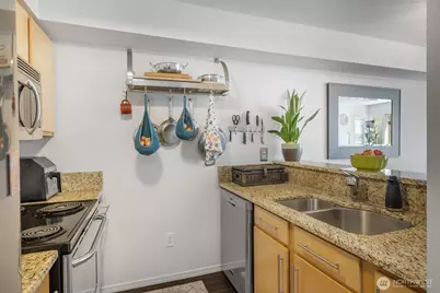 2901 S Jackson Street #304, Seattle, WA 98116 - Photo 11