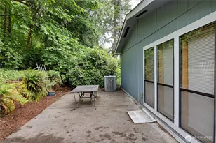 574 NW Silver Glen Ln, Bremerton, WA 98311 - Photo 17