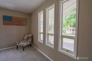1015 W 5th St, Centralia, WA 98531 - Photo 5