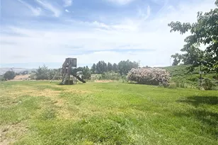 2261 Pleasant Hill Rd, Selah, WA 98942 - Photo 27