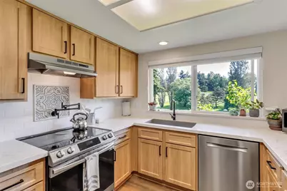 8407 18th Avenue W #11-205, Everett, WA 98204 - Photo 5
