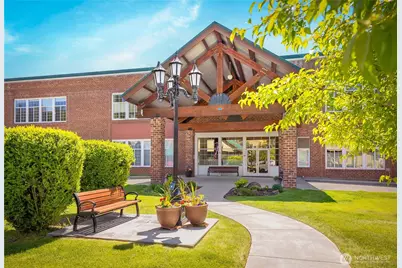 202 E Third Street #104, Cle Elum, WA 98922 - Photo 1