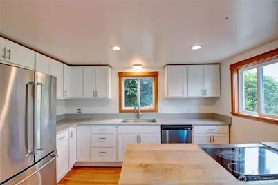 15301 Second Avenue, Bow, WA 98232 - Photo 9