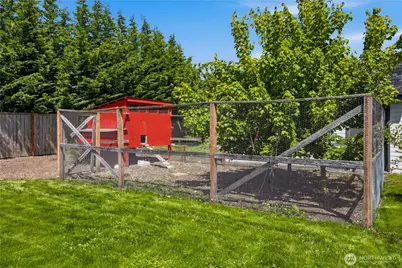 10528 25th Avenue E, Tacoma, WA 98445 - Photo 31
