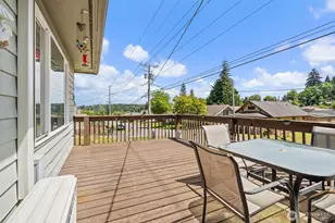 829 Jackson Ave, Raymond, WA 98577 - Photo 3