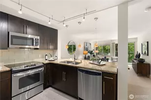 511 100th Ave NE, Bellevue, WA 98004 - Photo 7