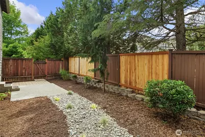 21410 40th Court W, Mountlake Terrace, WA 98043 - Photo 31