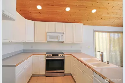 2961 Riviera Boulevard, Malaga, WA 98828 - Photo 5
