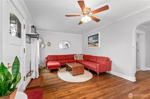 731 N 80th St, Seattle, WA 98103 - Photo 3