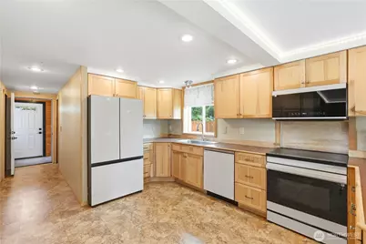 840 Wolverine Place, Camano Island, WA 98282 - Photo 9