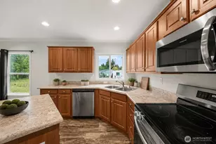 2716 Vantage Ave SW, Olympia, WA 98512 - Photo 9