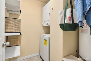 705 E Republican St, Seattle, WA 98102 - Photo 13